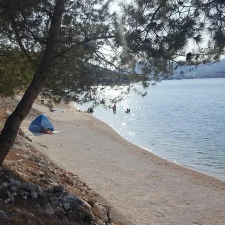 Mastrinka By The Sea -10m 트로기르