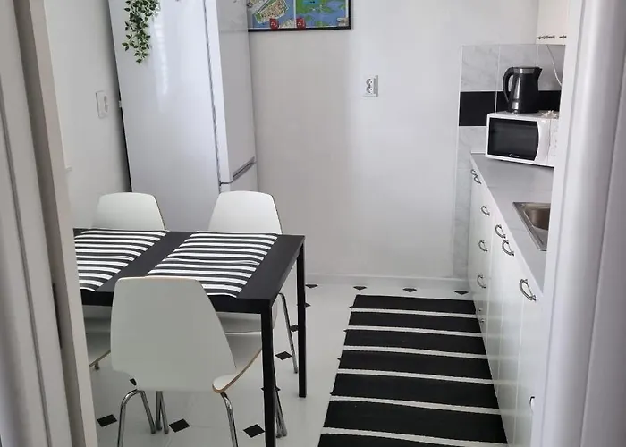 Mastrinka By The Sea -10m Apartament