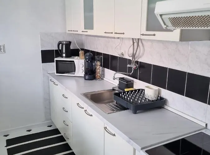 Mastrinka By The Sea -10m Apartament